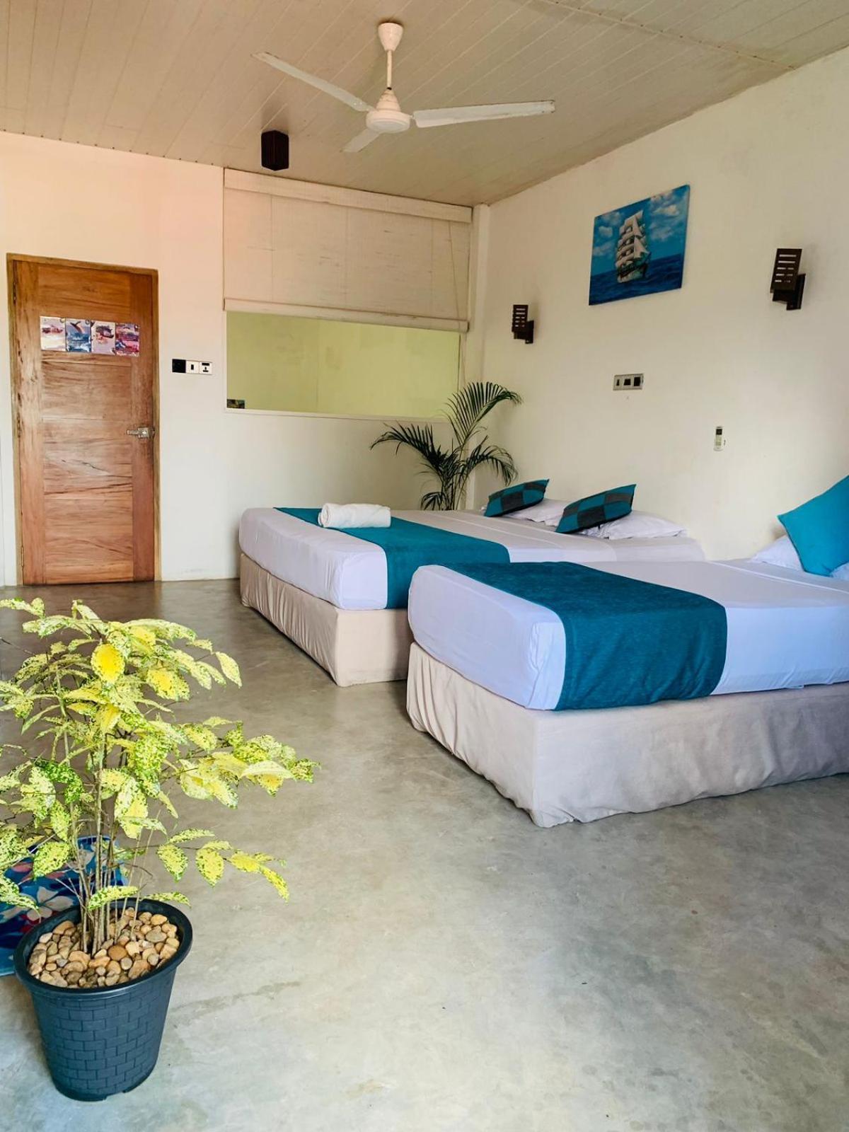 O2 Weligama Hotel & Spa Buitenkant foto